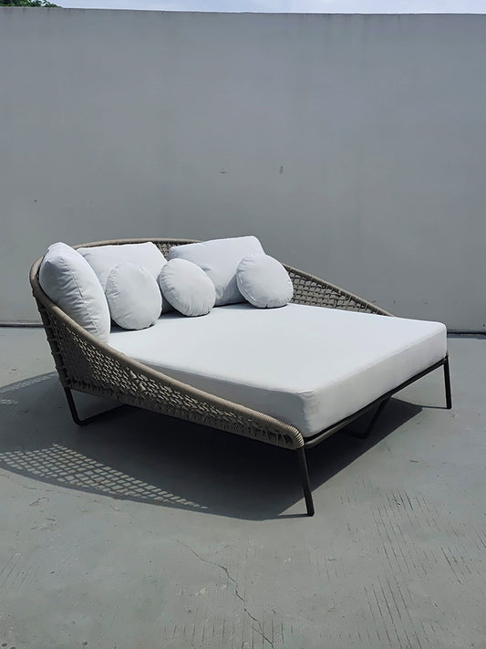 Day Bed 7