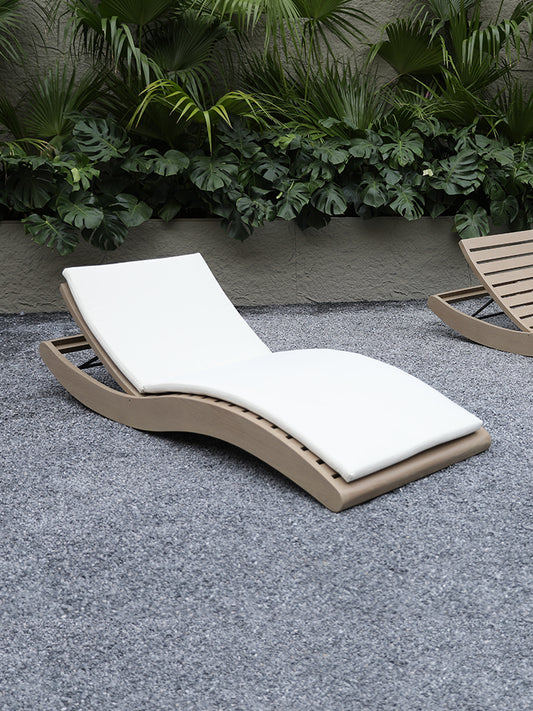Sun Loungers 67