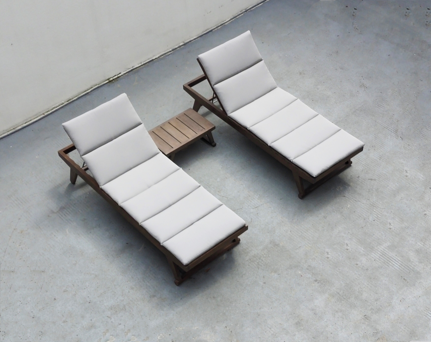 Sun Loungers 19