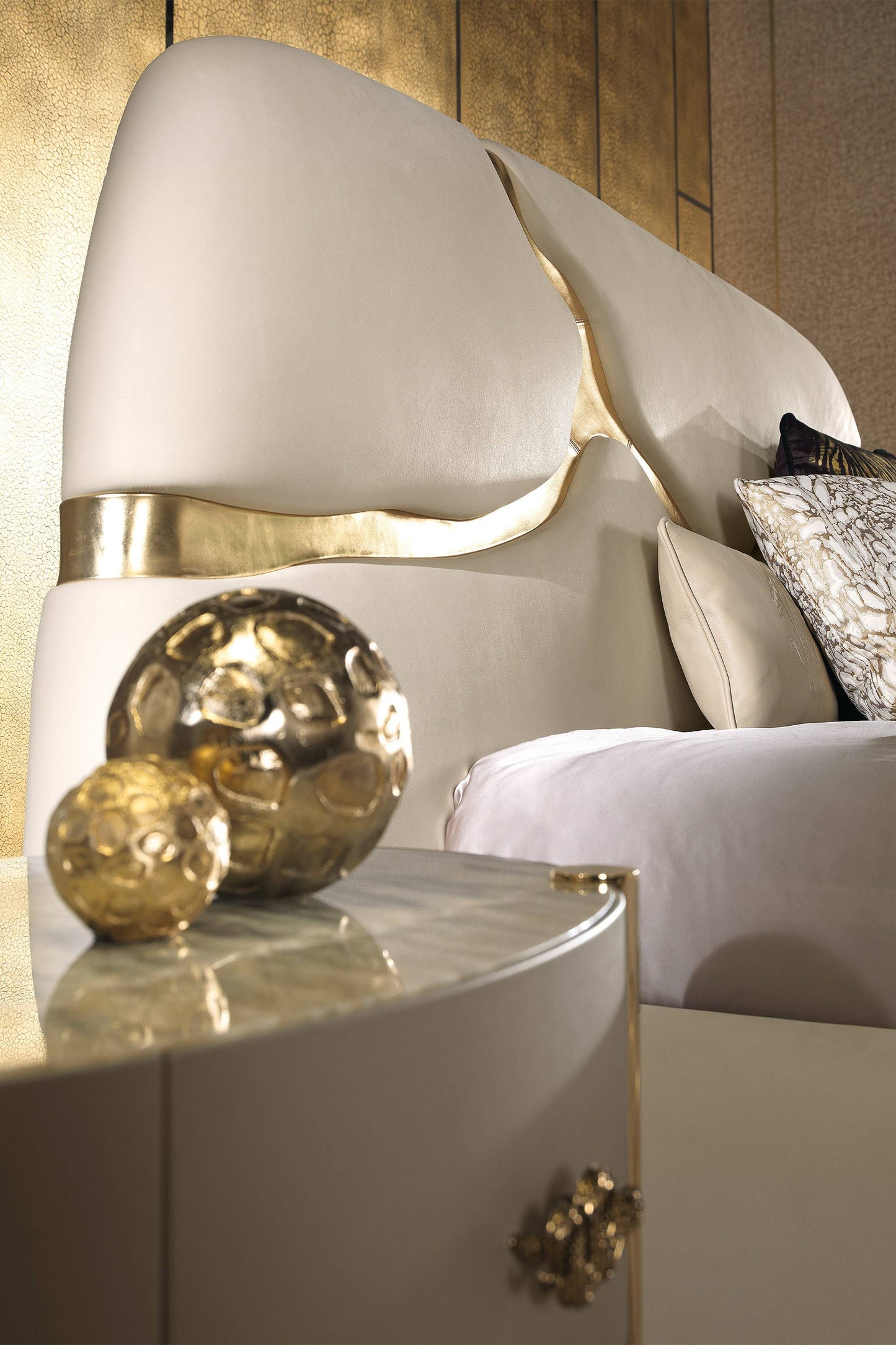 Roberto Cavalli Elgon Bed