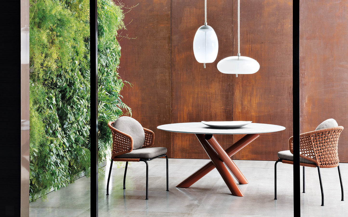 Minotti Van Dyck Outdoor Dining Table