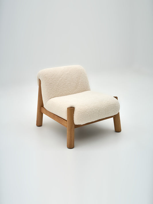 Interior Guider Neyra armchair