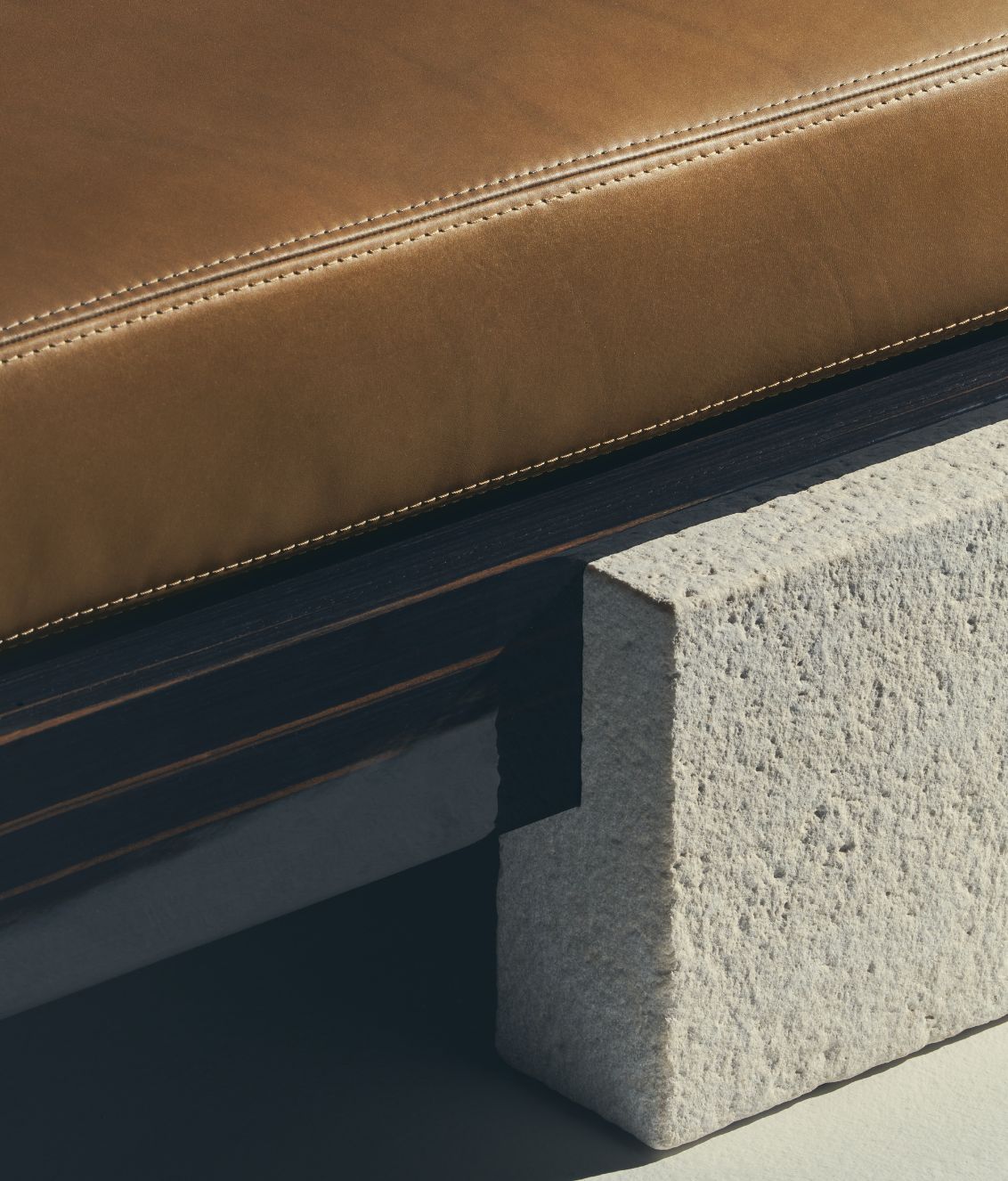 Visionnaire Stealth Bench