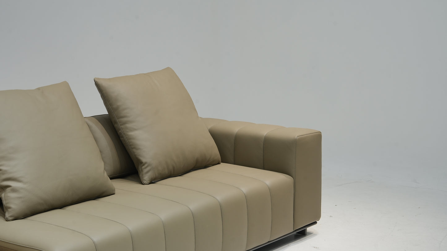 Minotti Freeman Sofa