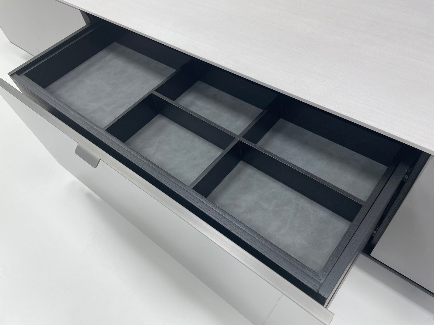 Minotti DarrenTV stand
