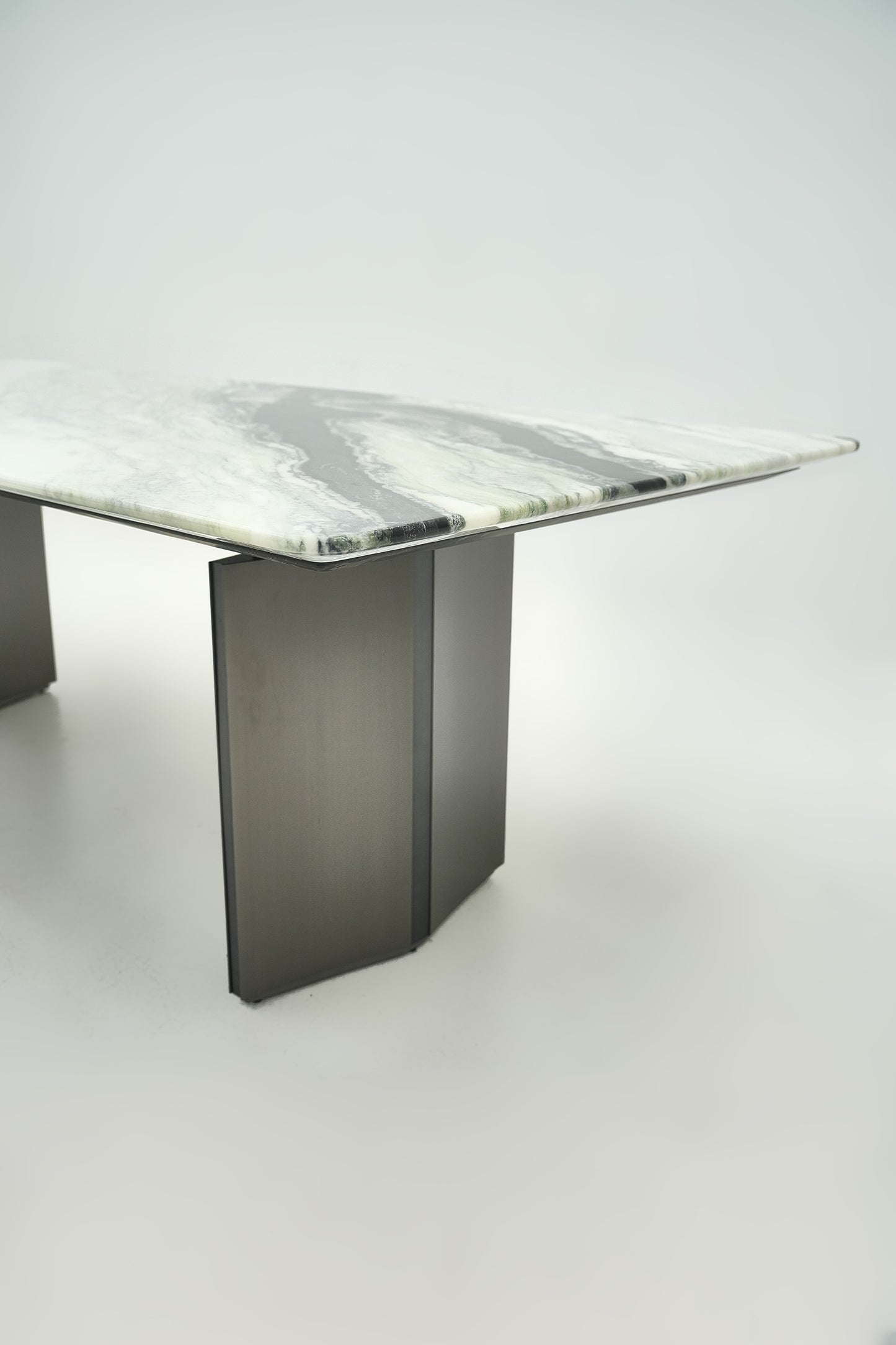Minotti Morganb dining table