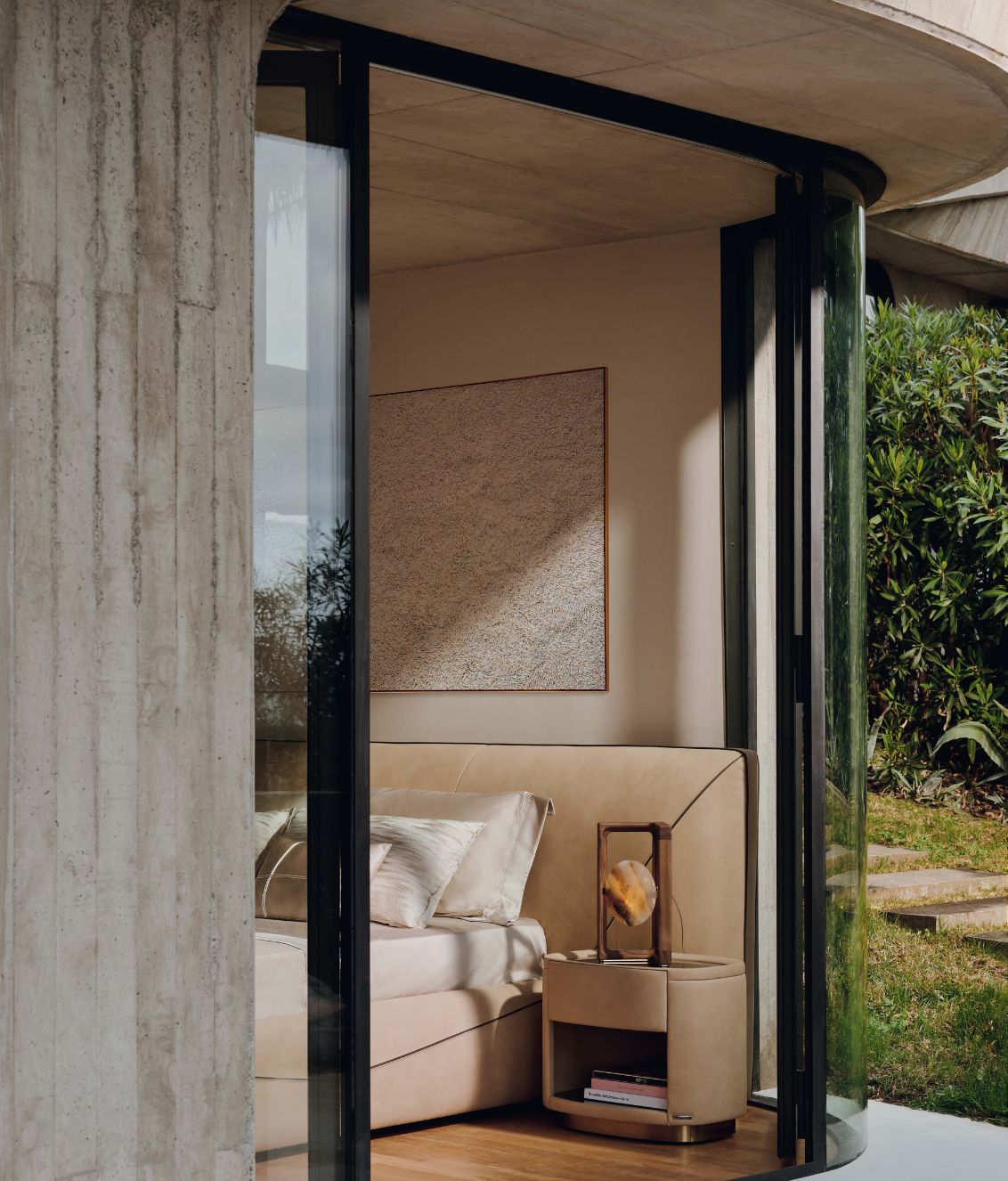 Visionnaire Moon-Eye Lighting