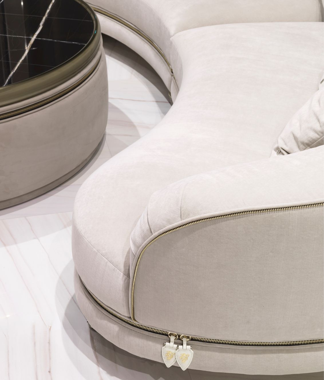 Visionnaire Chatam Curvo Sofa