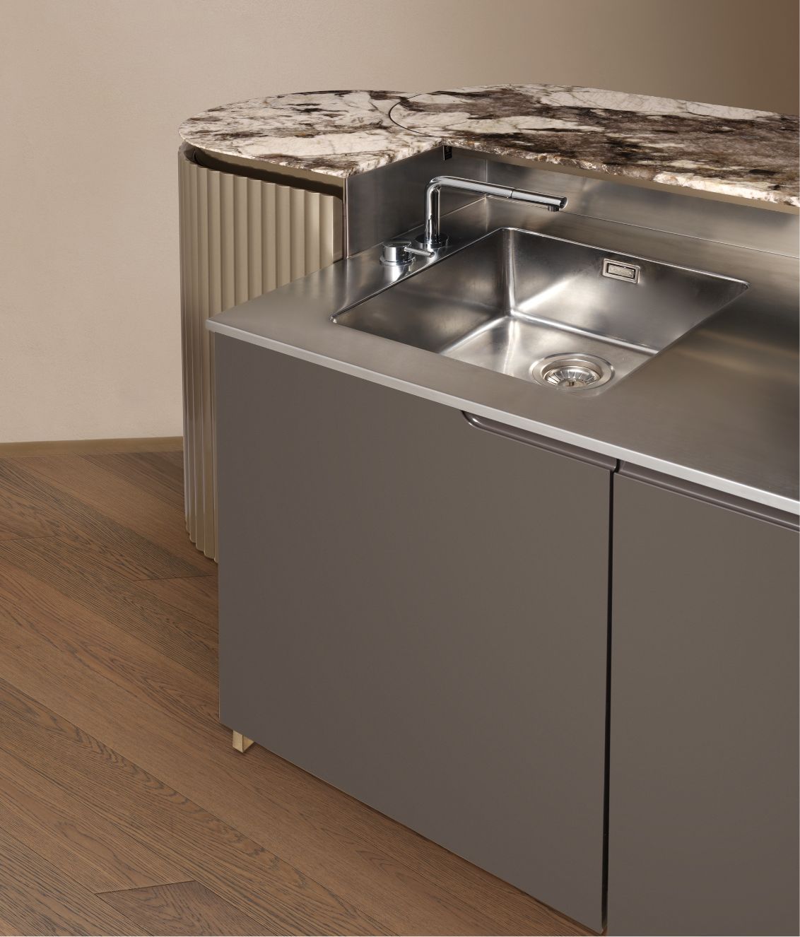 Visionnaire Duke Bar Table
