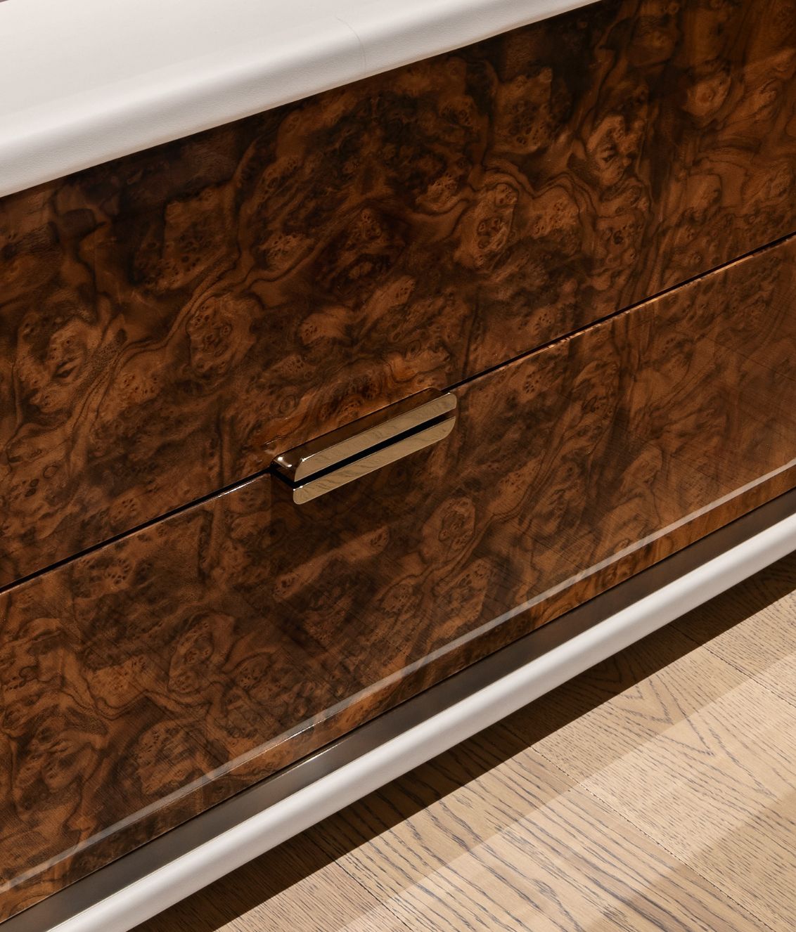 Visionnaire Embrace Radica Sideboard