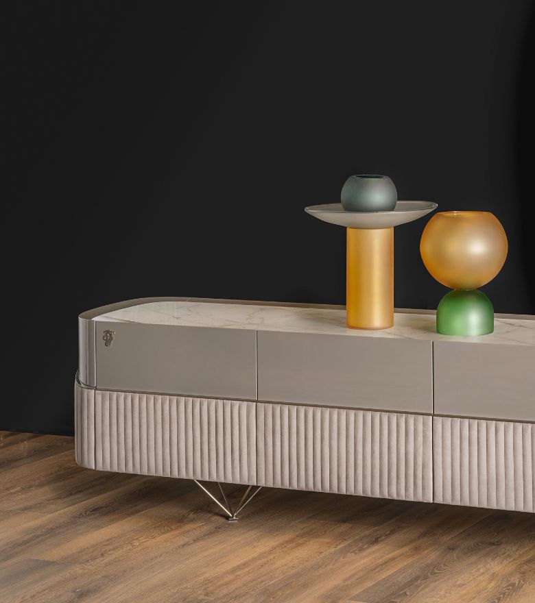 Visionnaire Majestic Tv Stand