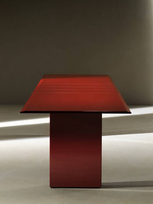 B&B Assiale Dinning Table