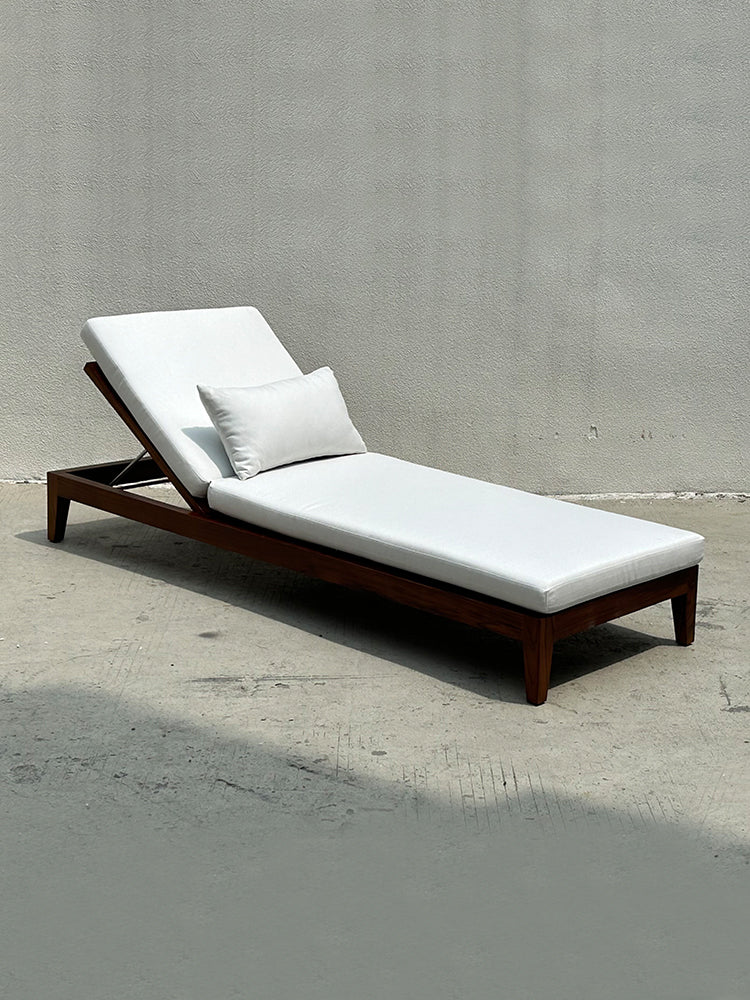 Sun Loungers 72