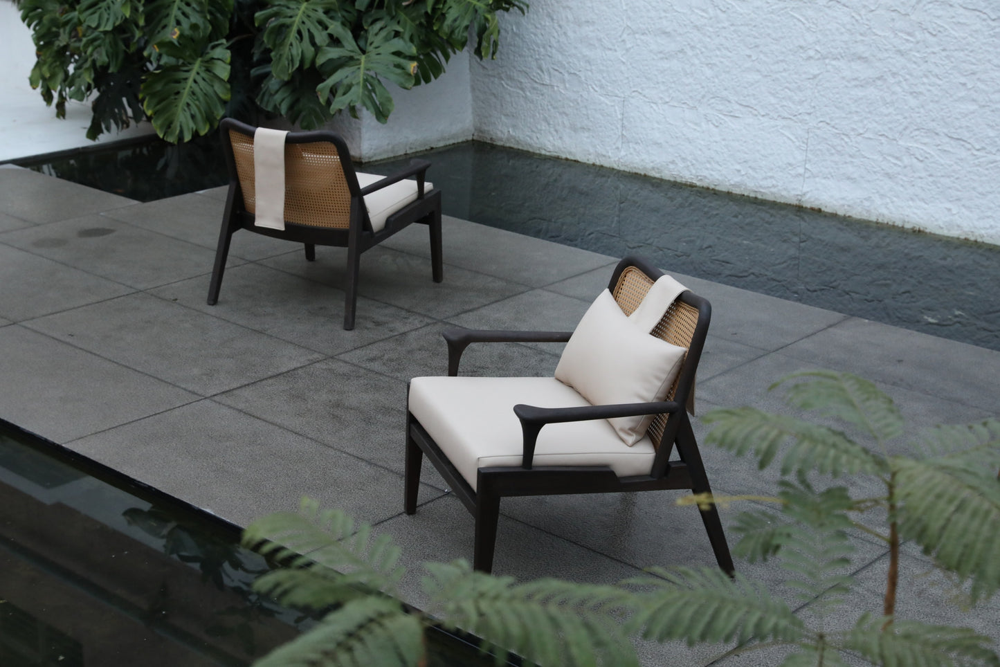 Outdoor  Armchairs 211
