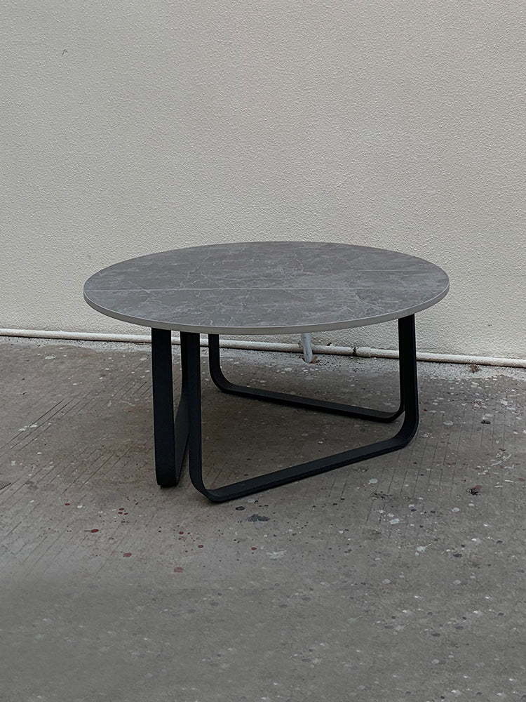 Outdoor Coffee Table  86