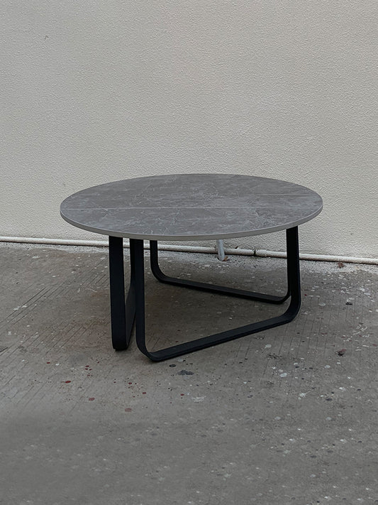 Outdoor Coffee Table  86