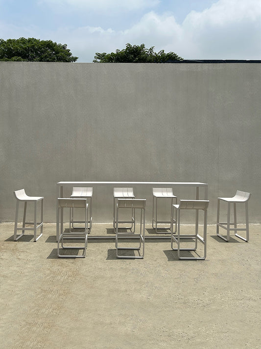 Bar Table 4