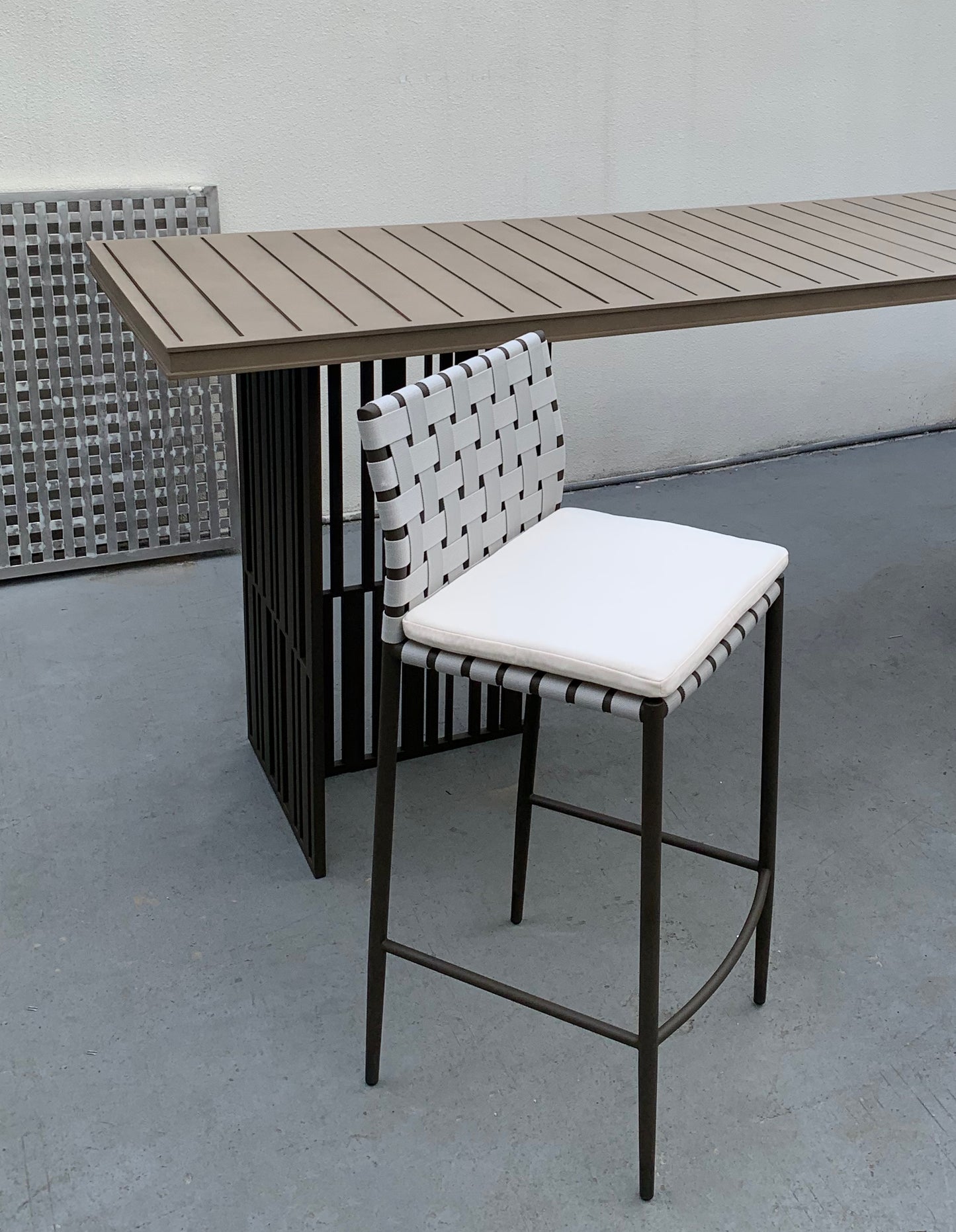 Bar Table 5