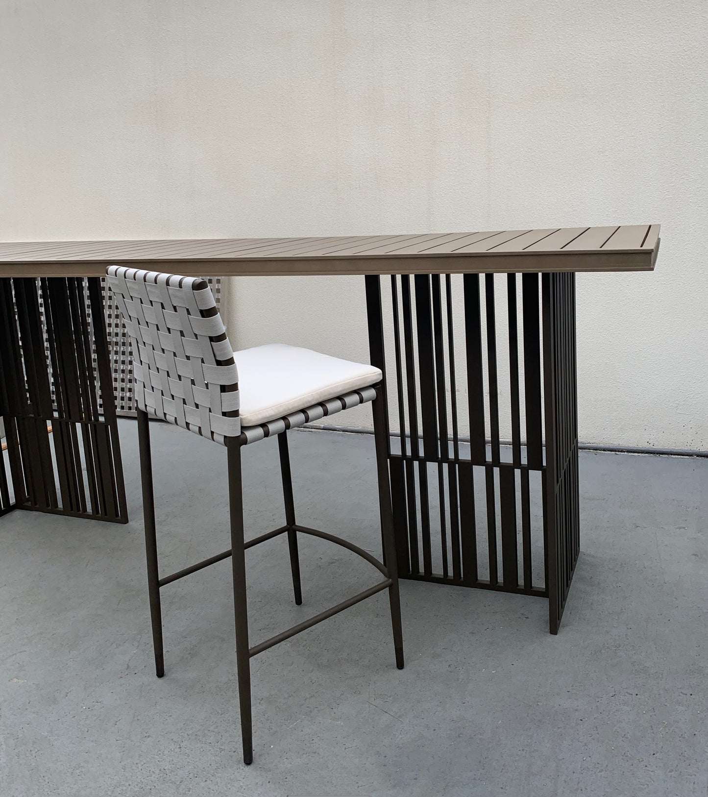 Bar Table 5