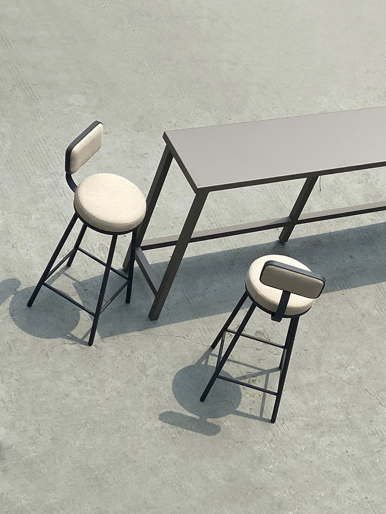 Bar Table 7