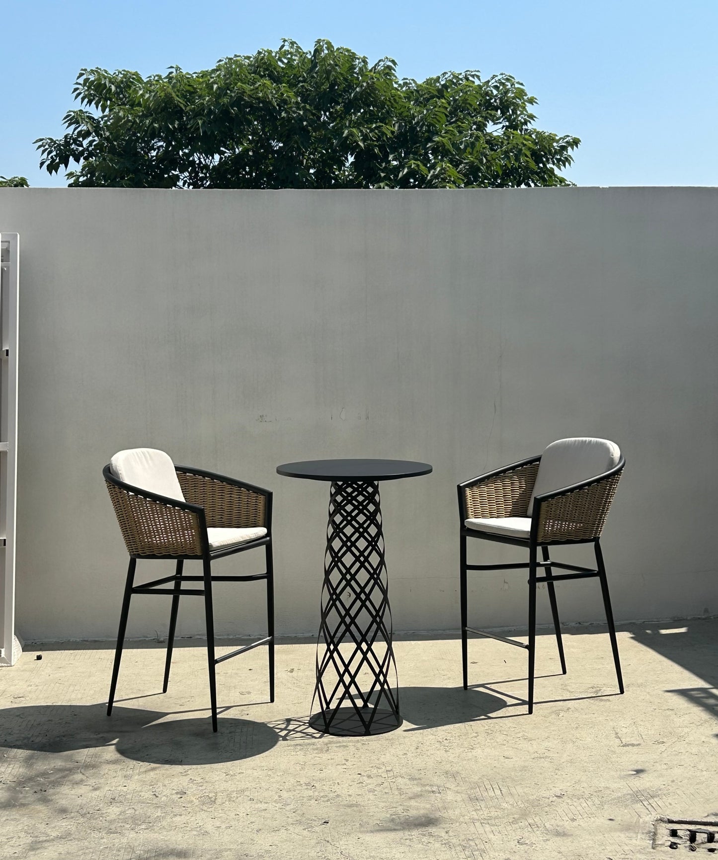 Bar Table 8