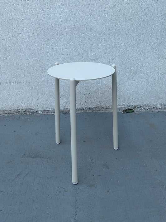 Outdoor Coffee Table  89
