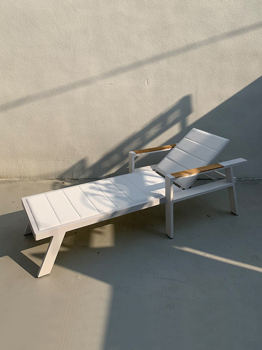 Sun Loungers 74