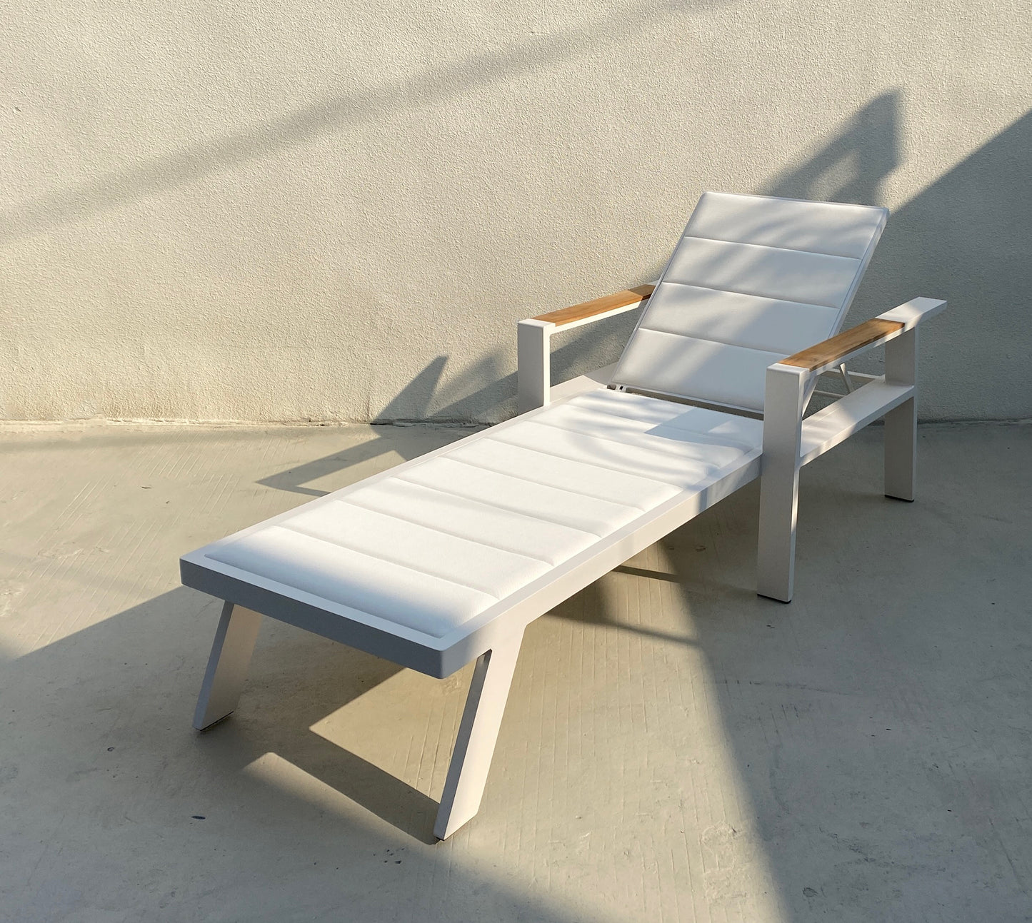 Sun Loungers 74
