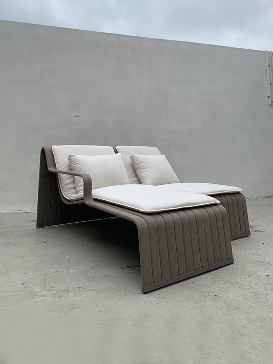 Sun Loungers 76