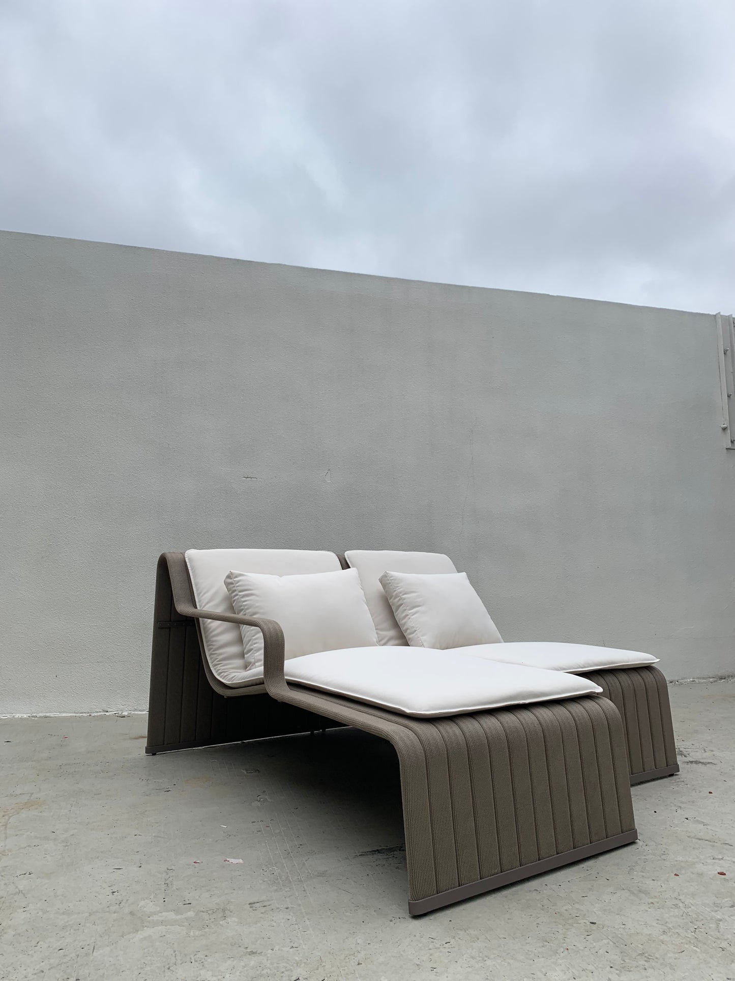 Sun Loungers 76