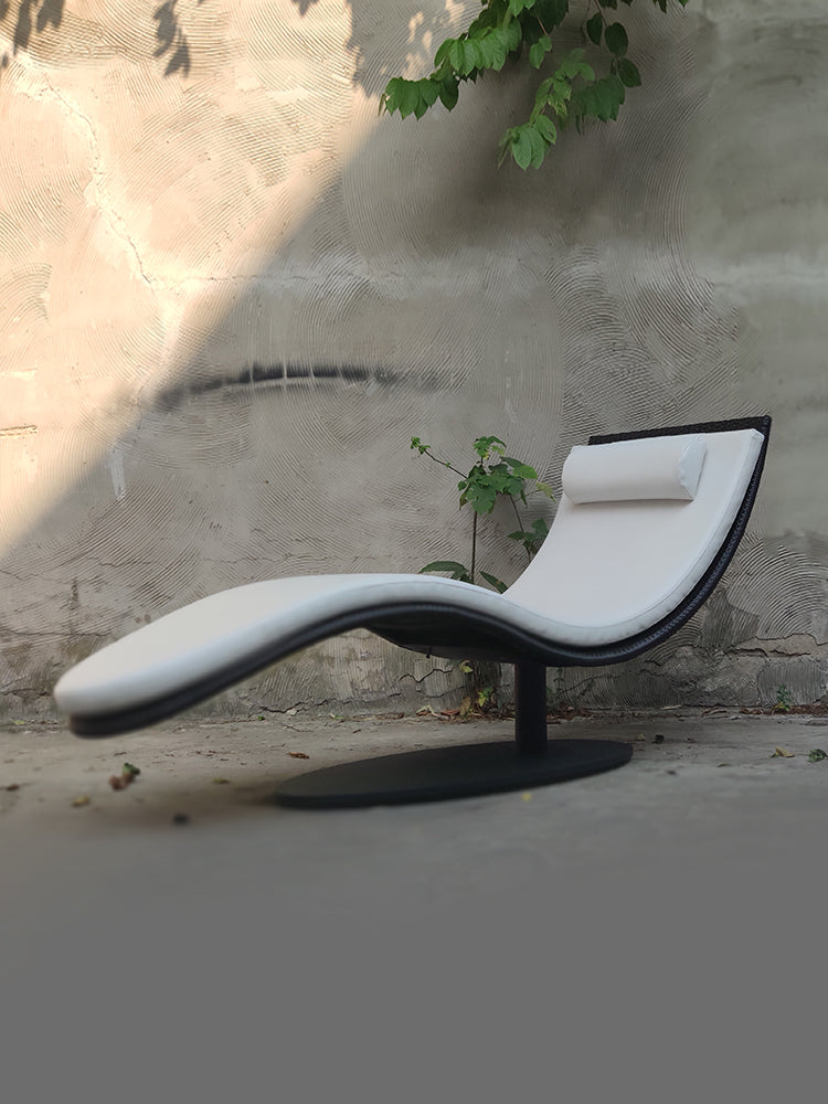 Sun Loungers 77