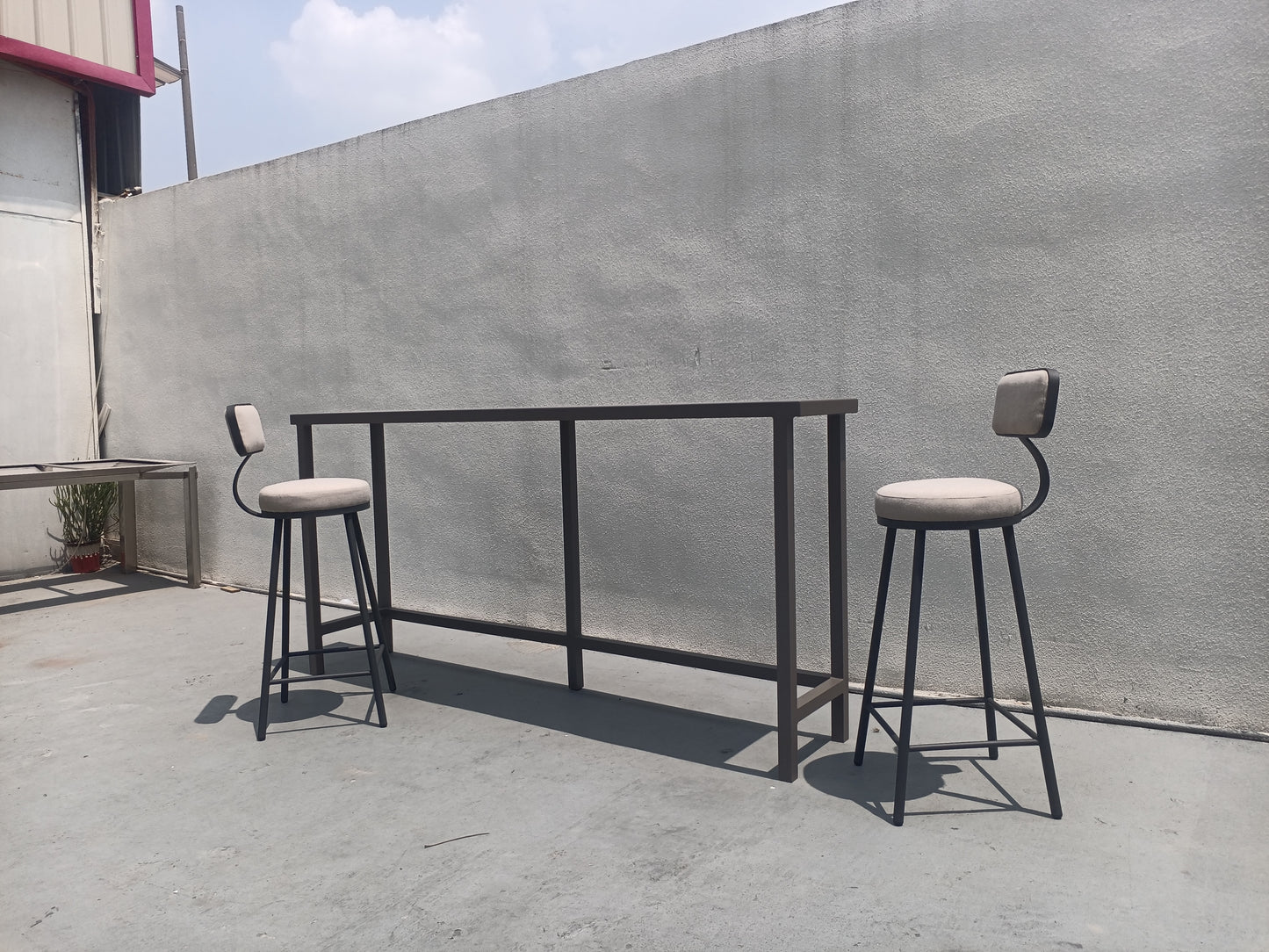 Bar Table 28