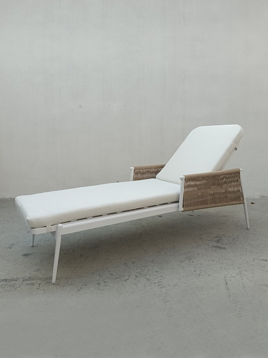 Sun Loungers 81