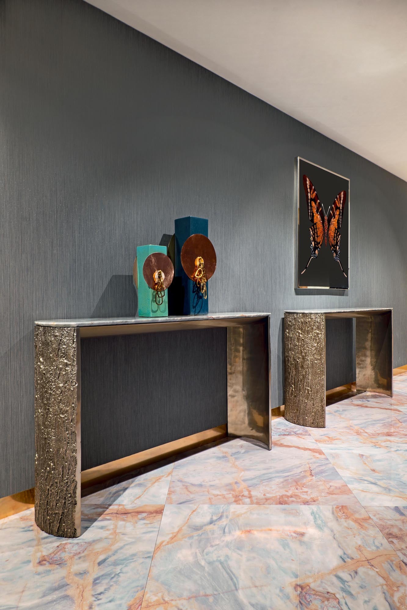 Vissionnaire Chloe Console Table