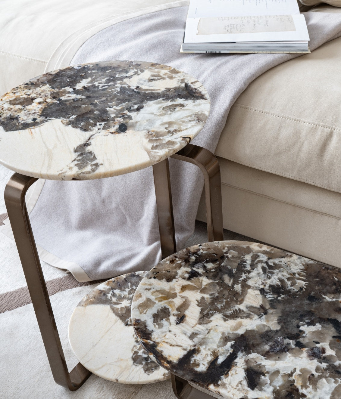 Visionnaire Button Side Table