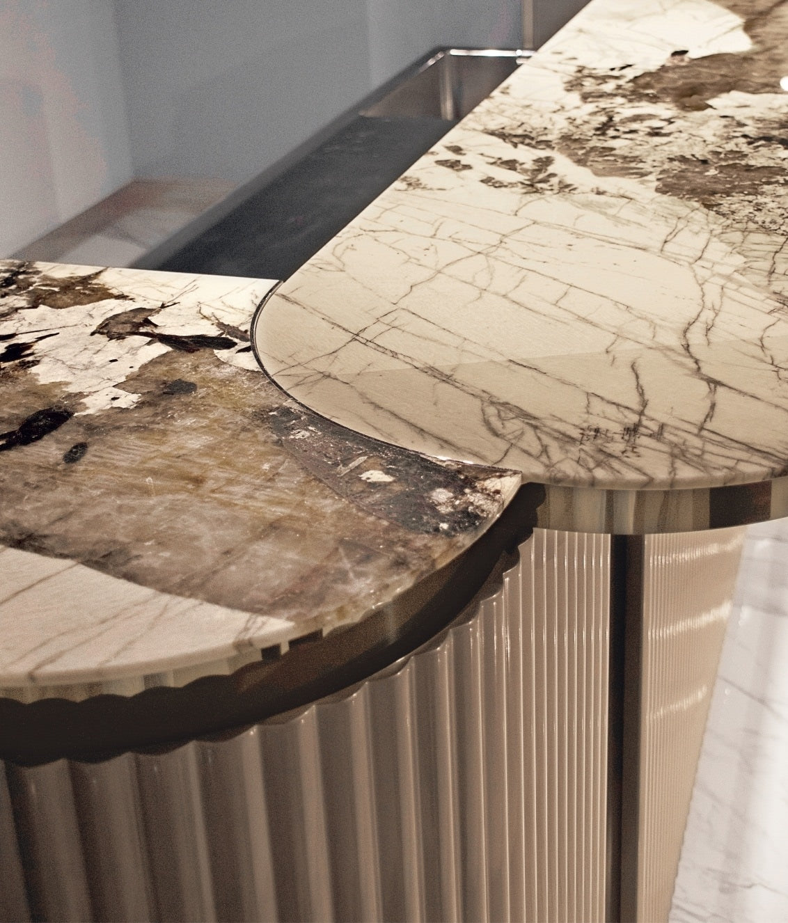 Visionnaire Duke Bar Table