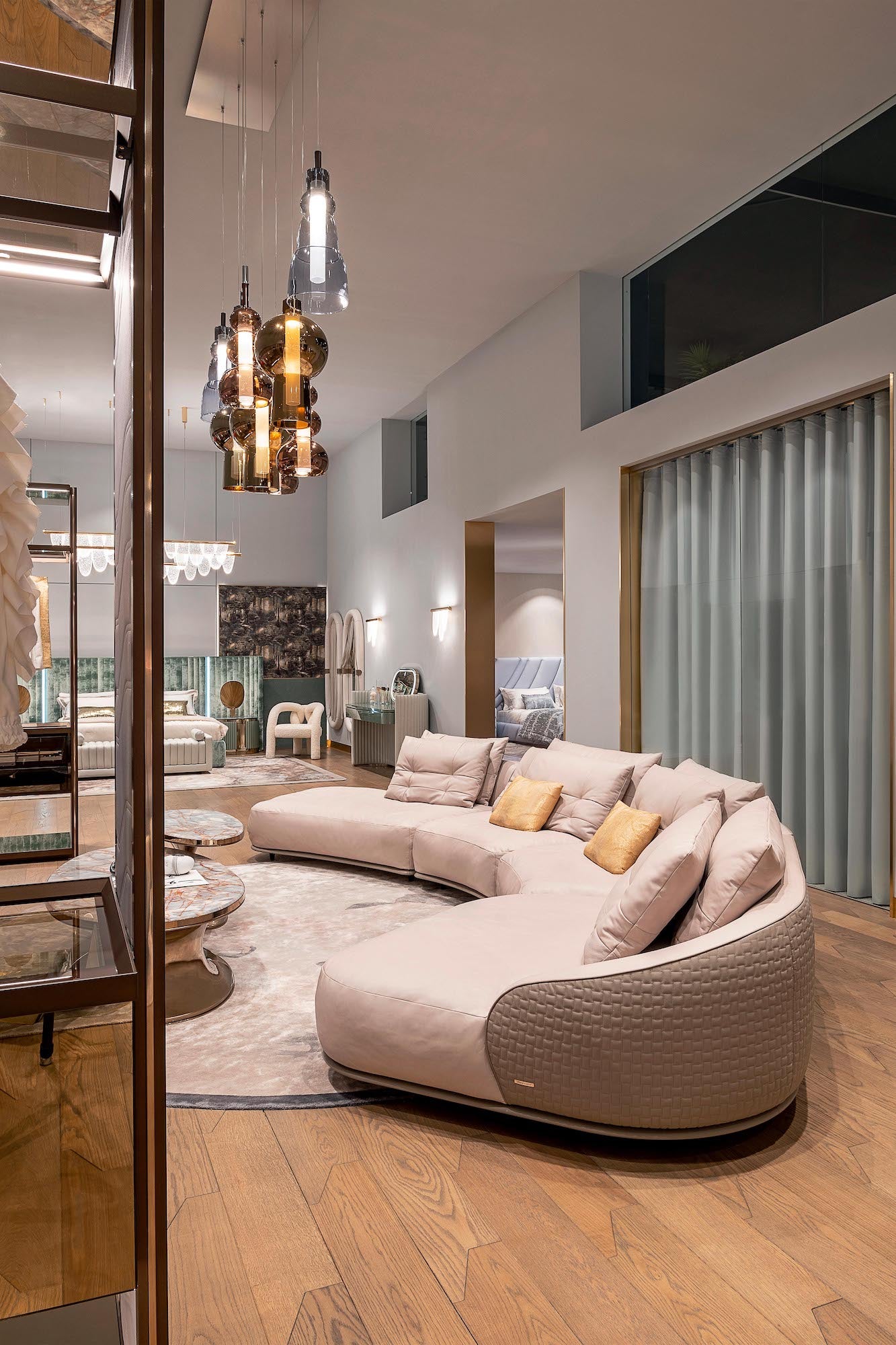 Visionnaire Holden Curvo Sofa