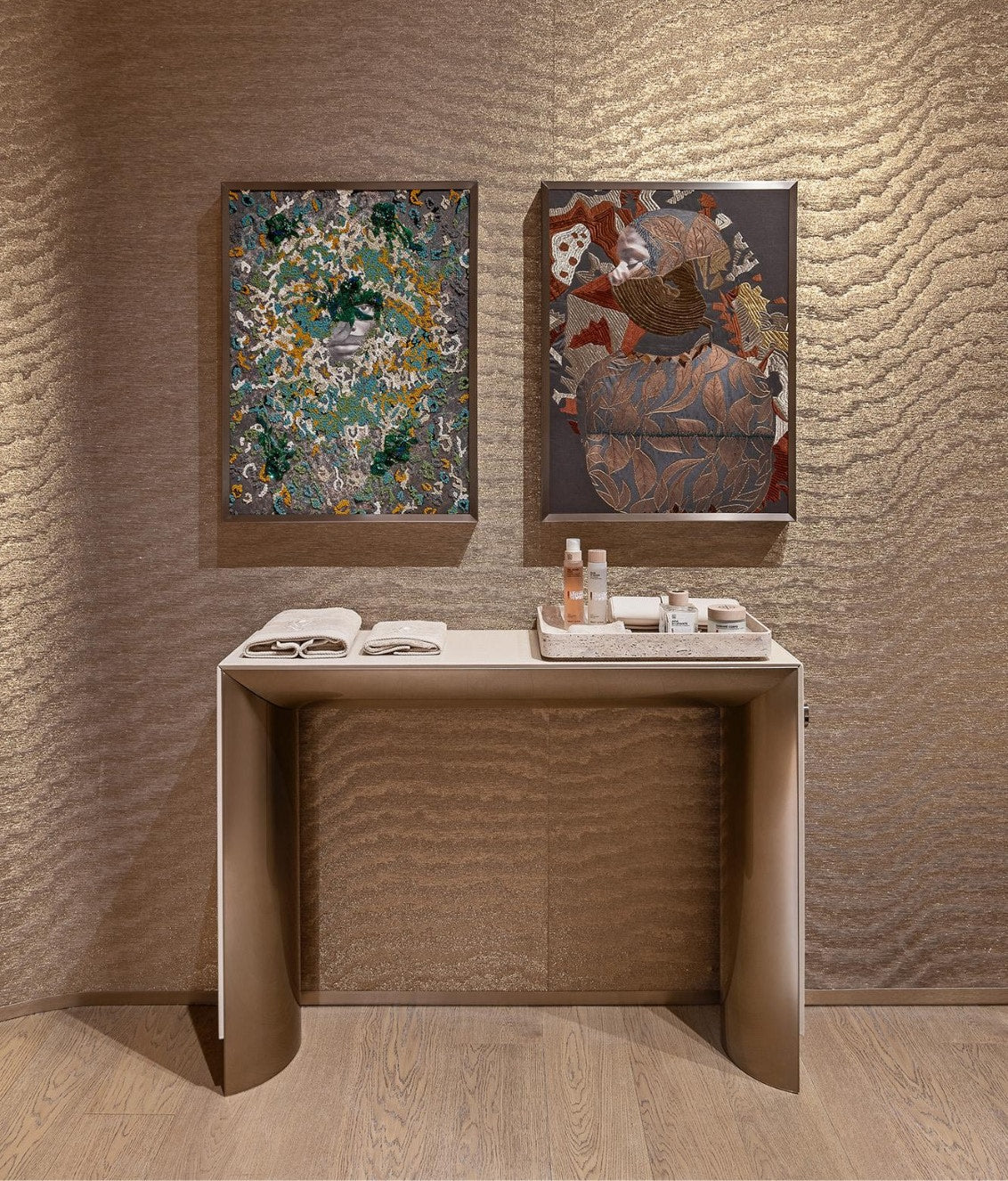 Vissionnaire Kloster Console Table