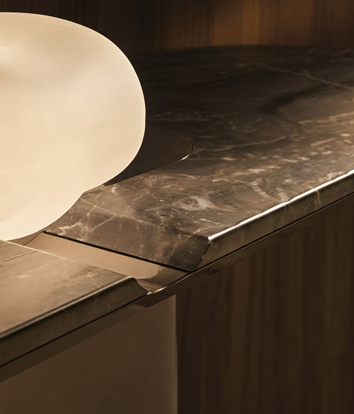 Vissionnaire Nubia Console Table