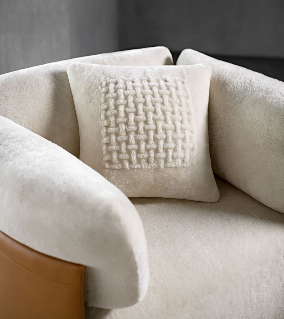 Fendi Peekasit Sofa