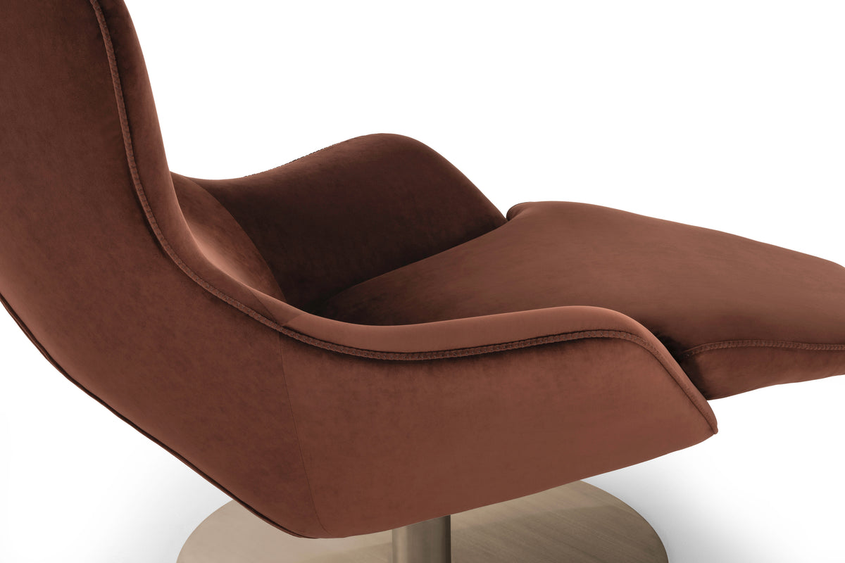 Visionnaire Selfless Recliner