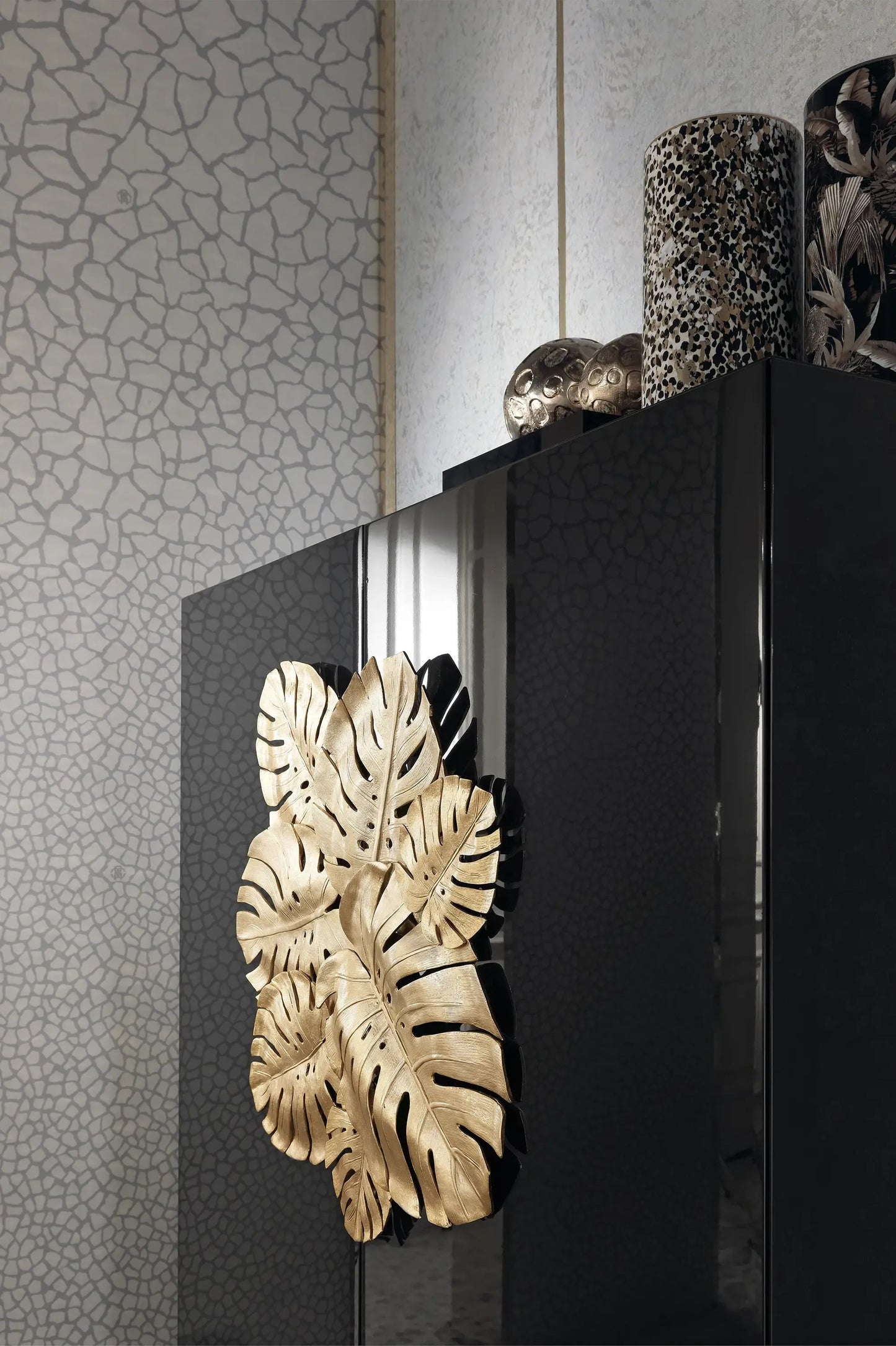Roberto Cavalli Azingo Wine Cabinet