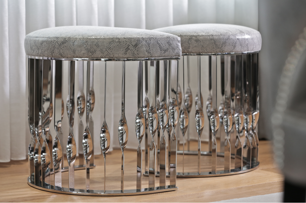 Boca Do Lobo Mandy Stool