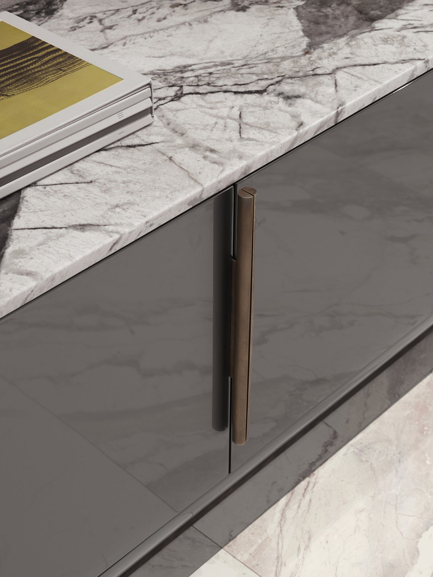 Visionnaire Siona Tv Stand