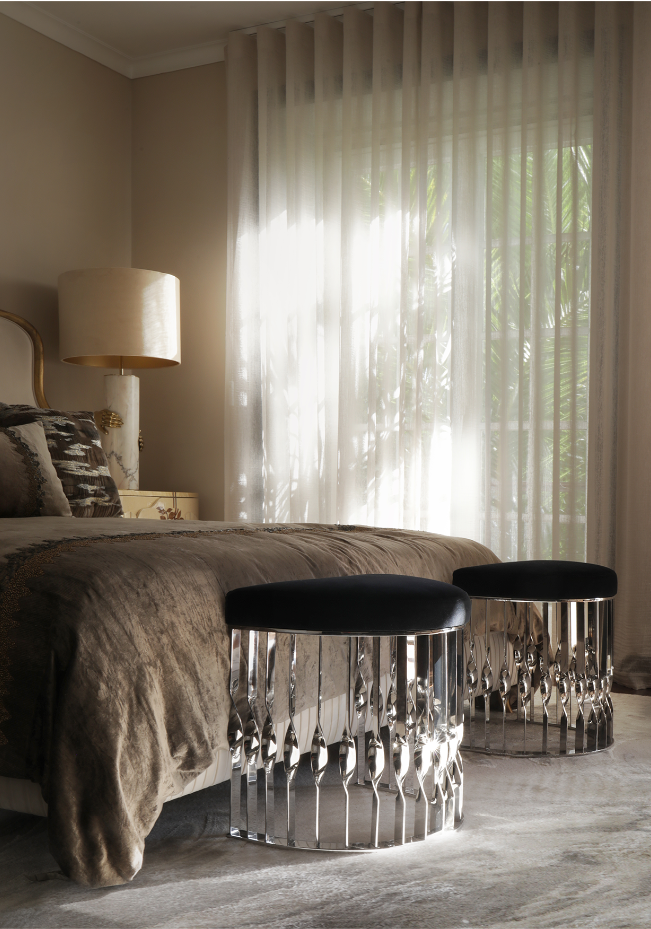 Boca Do Lobo Mandy Stool