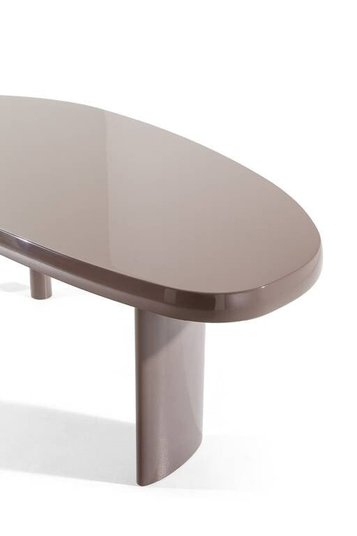 Cassina En Forme Libre Dining Table