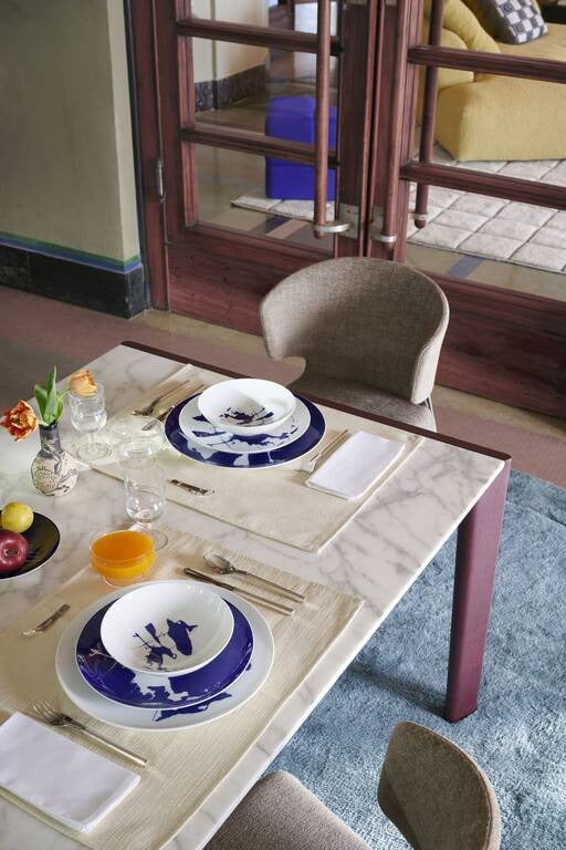 Cassina  Longplane Dining Table