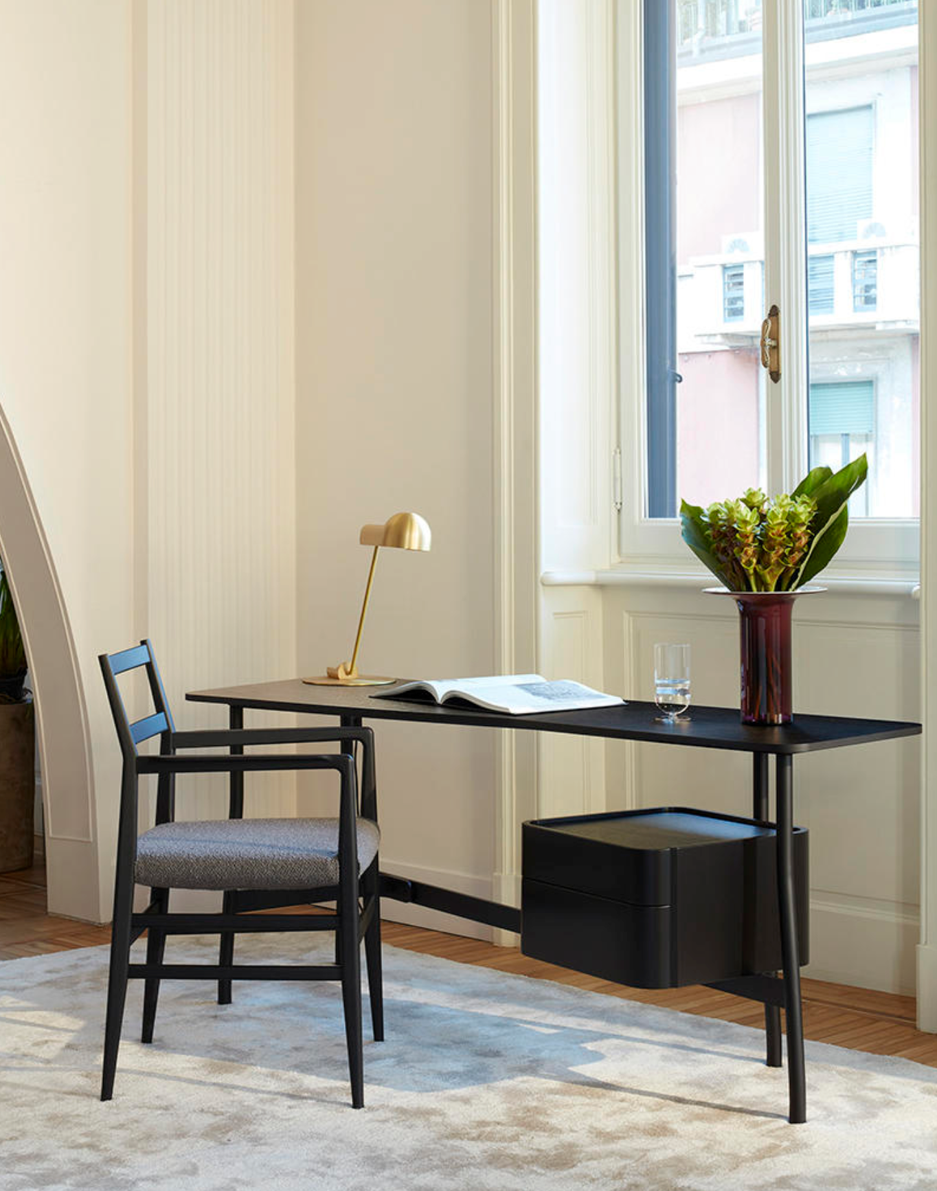 Cassina 699 Superleggera Dining Chair