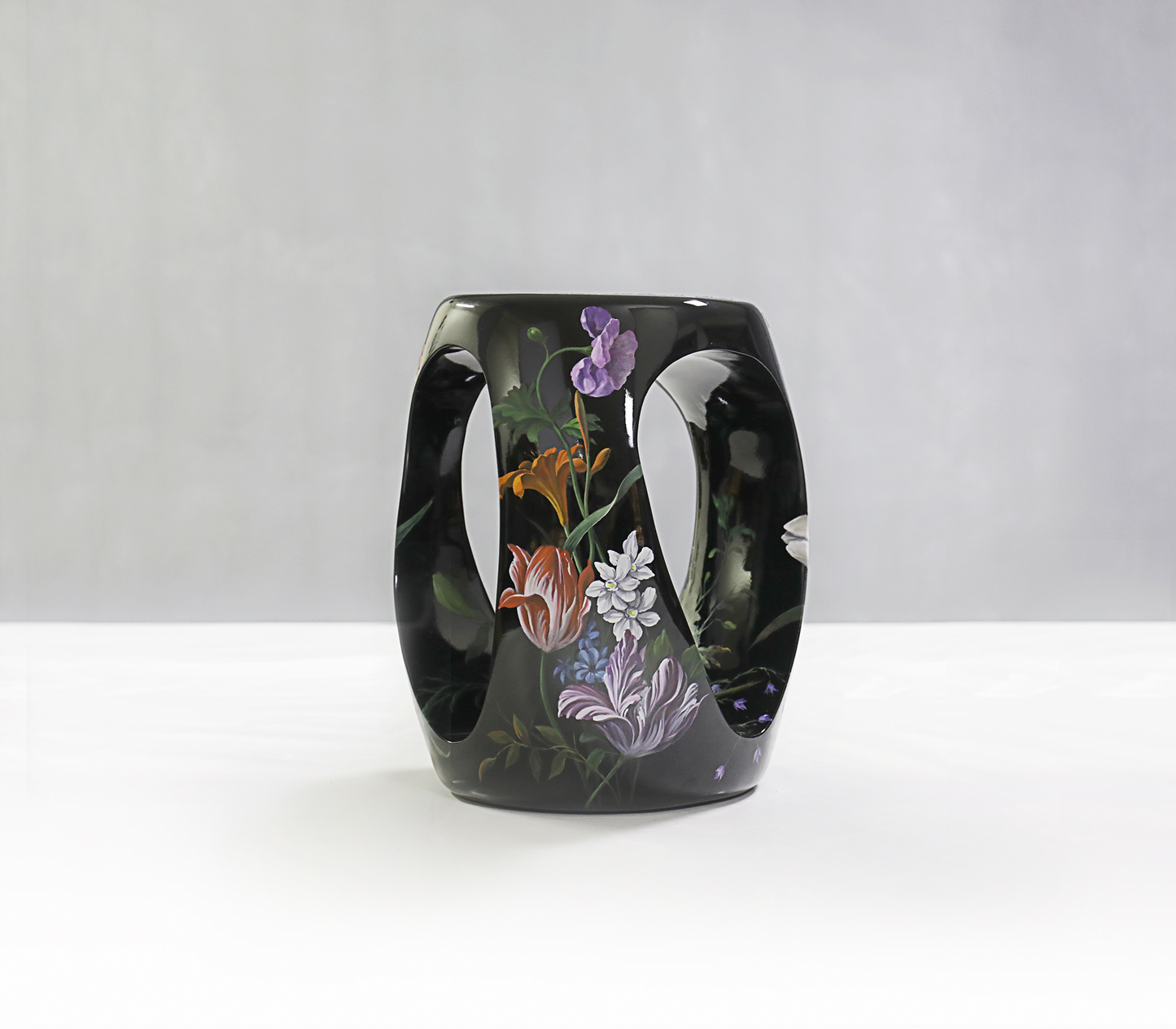 Boca Do Lobo Floral Stool