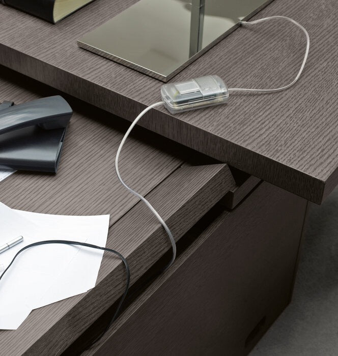 B&B Ac Desk